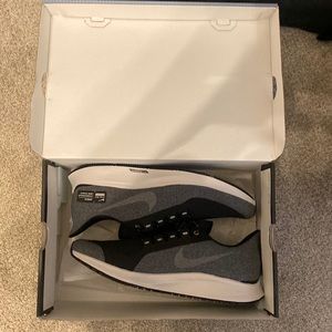 nike air zoom pegasus 35 shield